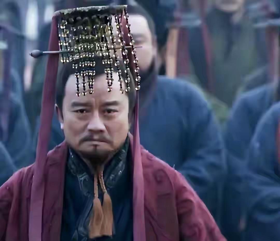 为什么袁术称帝后，大家不是纷纷称帝，而是群起而攻之？袁术并不是傻子，他称帝是