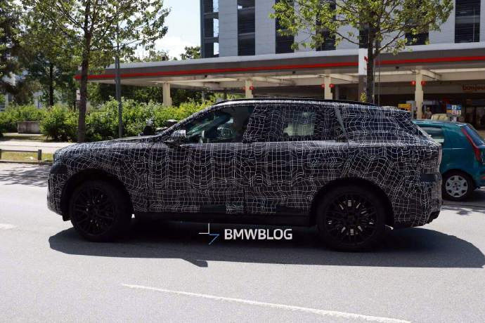 全新长轴距版宝马 X5 将于明年正式登陆中国市场。新车定位中大型豪华 ...