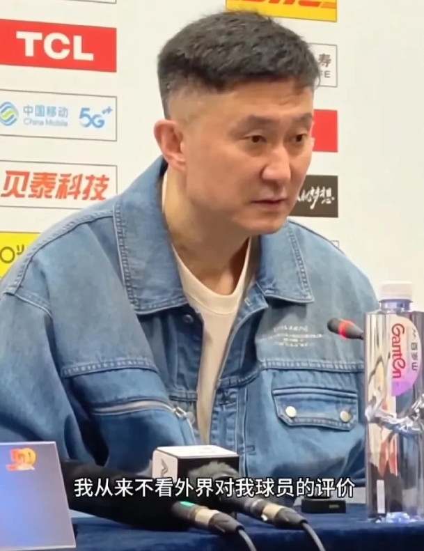 杜锋潘江卢伟新赛季大聚会！随着山西男篮季后赛出局，CBA本赛季最终排名基本明确