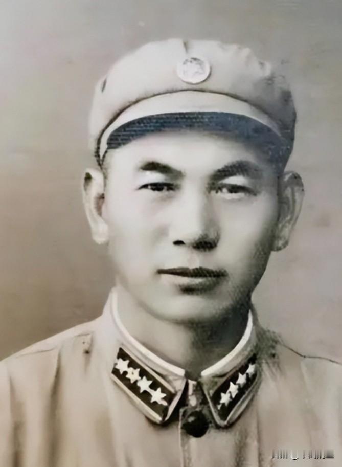 朝鲜战争中，1名志愿军被10名美军重重包围，美军用中文大声喊道：“缴枪不