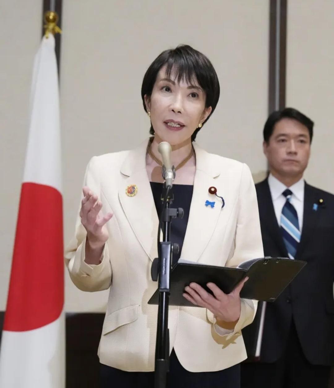 10月26日晚上,日本首相高市早苗结束了在马来西亚的外事日程,在回国之前举办了记