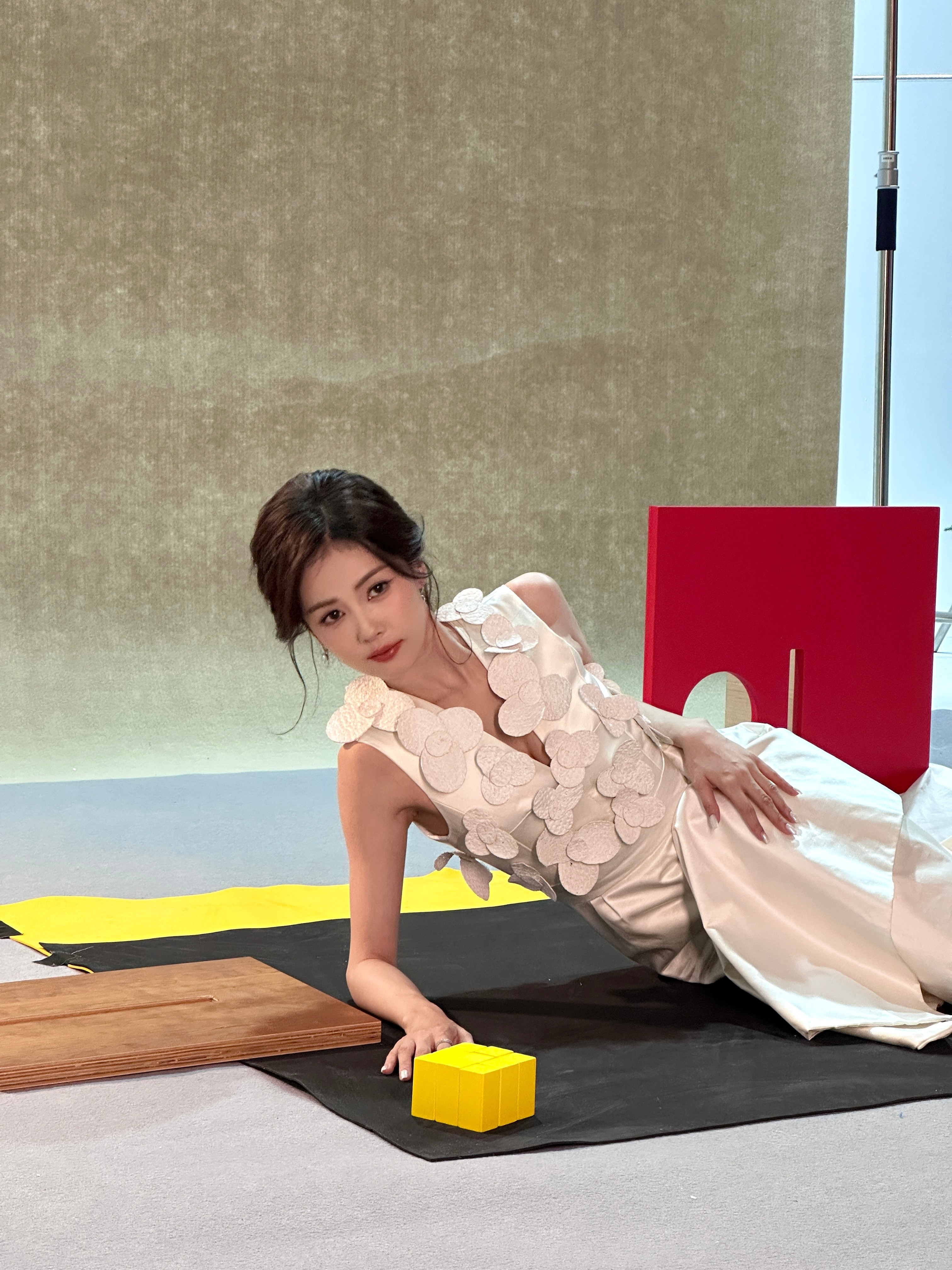 白鹿成黑鹿白鹿​​​