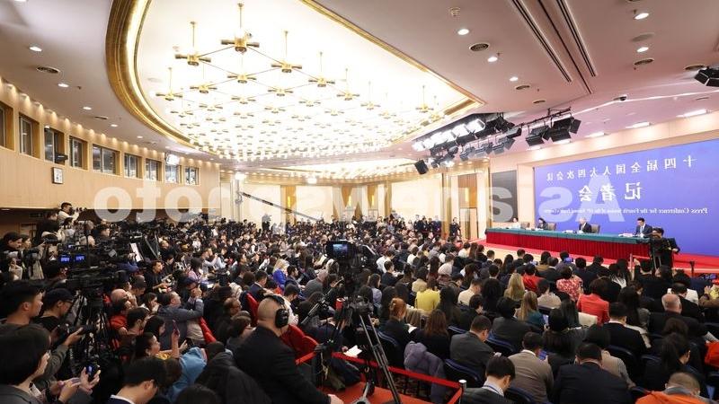 一觉醒来，中方重磅制裁！菲防长挑衅必遭反制6月11日，中方宣布对菲律宾防长