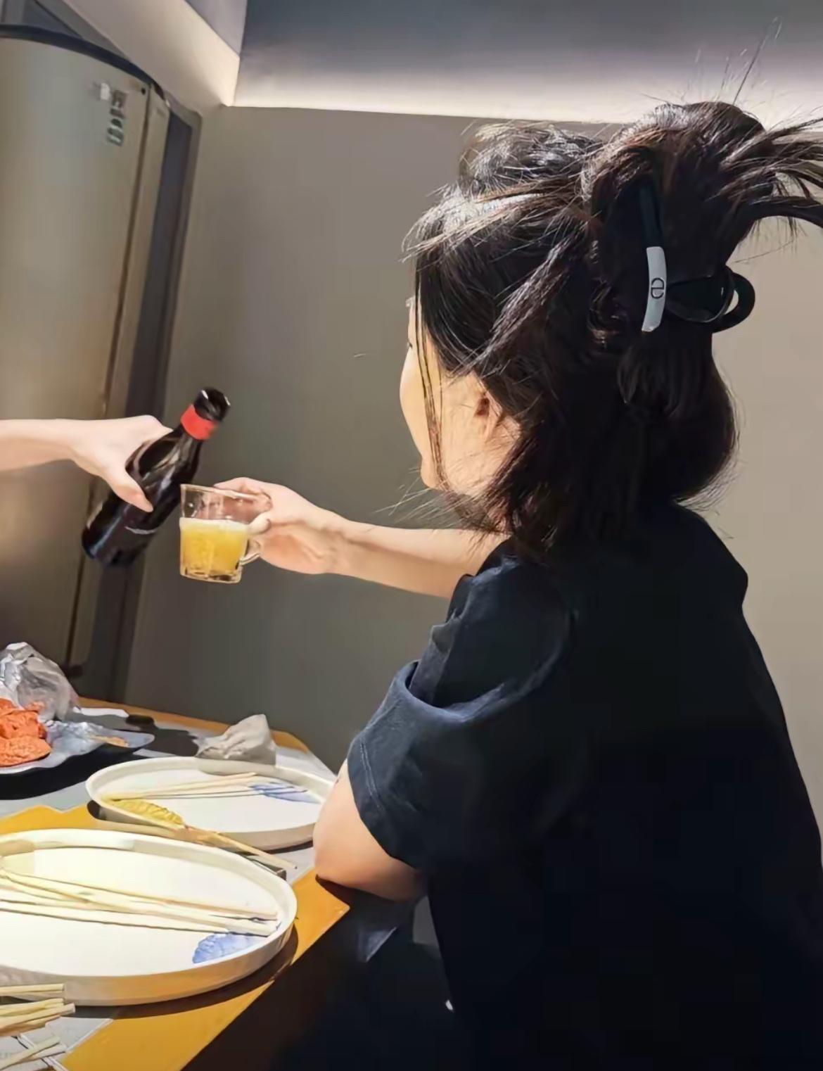 正室致第三者的短笺我婚姻的闯入者：我不怨你也不斥你起初终归是我丈夫未把