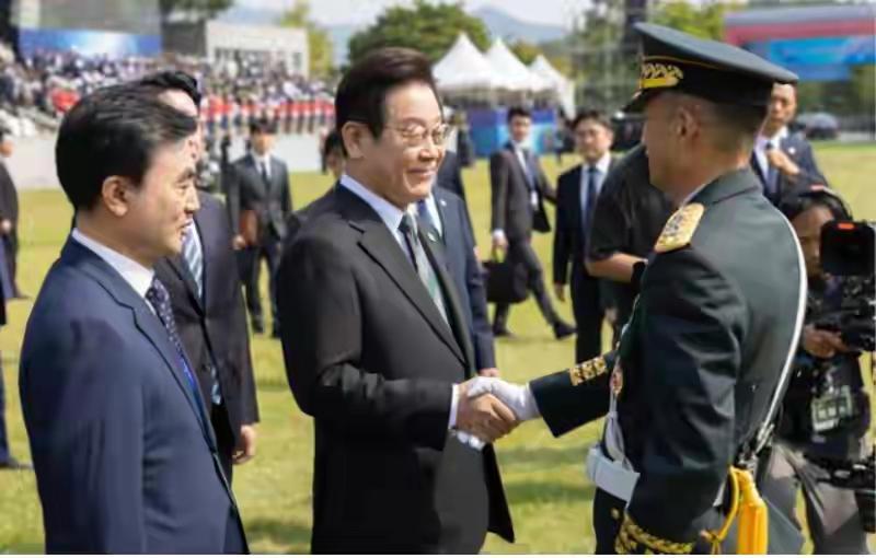 ​韩国总统李在明对军队的改革大换血，的确让人大为吃惊，更让人佩服的是，他的用人制