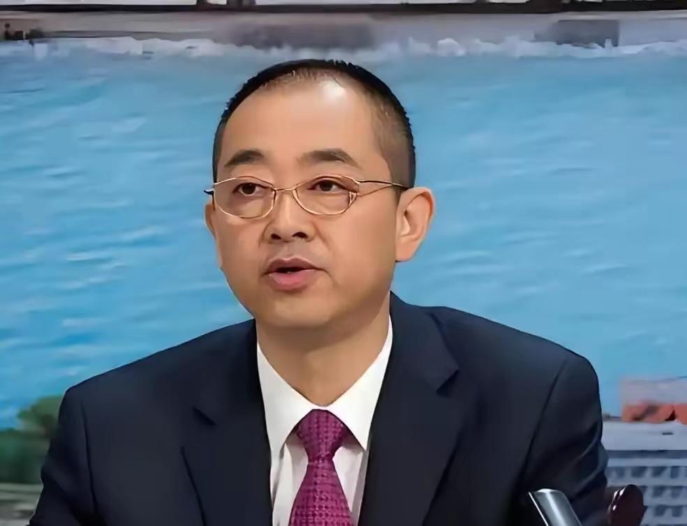 有关恒大事情的三个猜想一、恒大的实际控制人可能是夏海钧，许家印