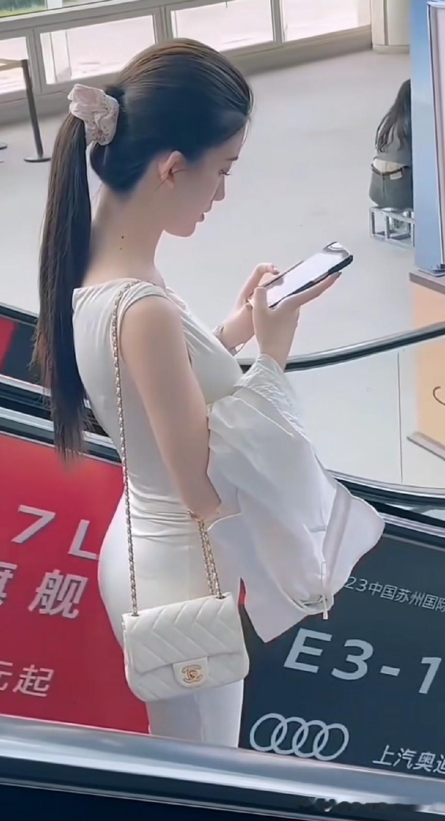 所有突如其来的好运，都是长久默默坚持的回馈。不要羡慕旁人收获满满，沉下心踏实耕耘