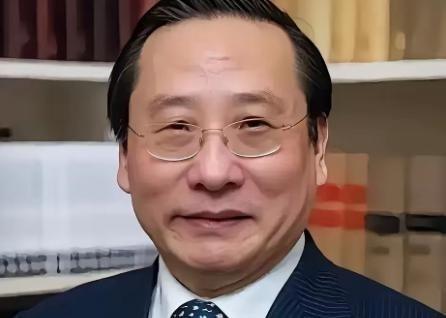 美国学者曾经质问高志凯教授，中国不断的发展新的武器装备已经严重的影响到中国周边国