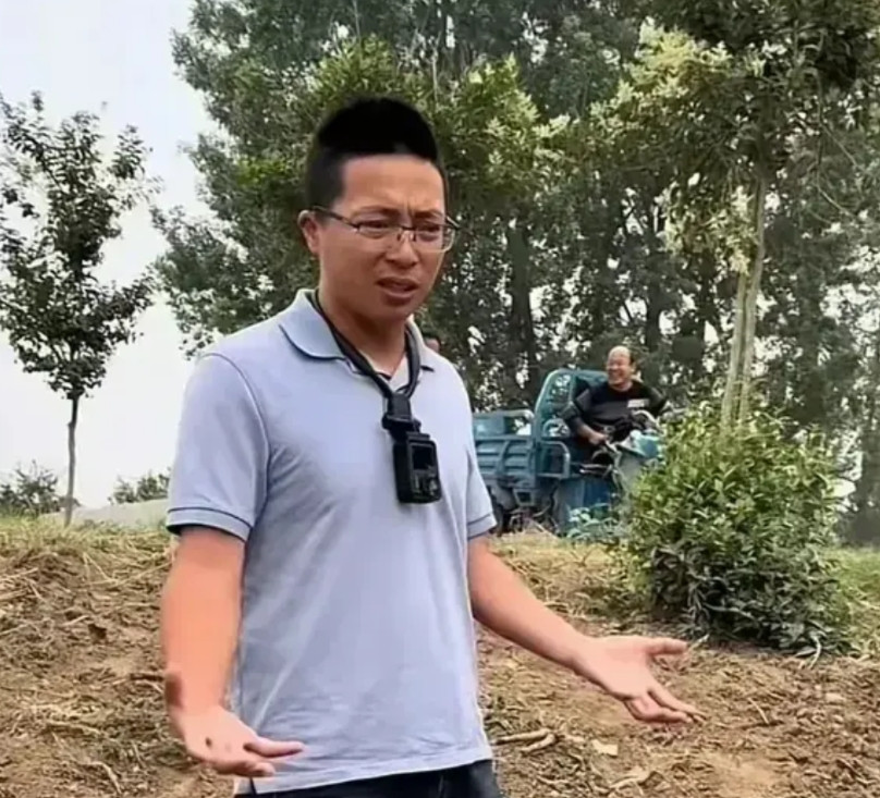 好一个魔法攻击。安徽玉米苗被拔后续，派出所介入。6月7日，接村民反映漠河口镇