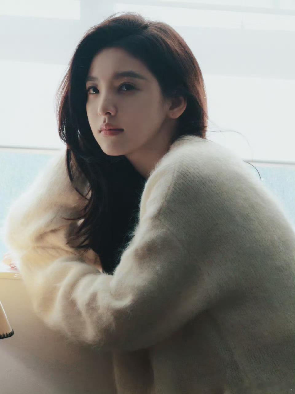 章若楠想把你和时间藏起来zrn章若楠沈千盏“春意填不满你的野心，你要盛夏，也