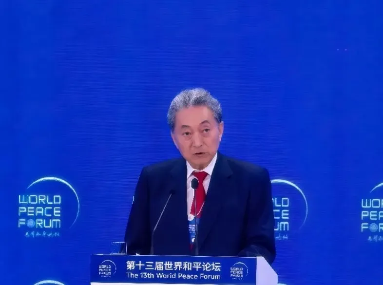 鸠山由纪夫，日本最有良知的政治家。就在中国即将纪念抗日战争胜利80周年之际，鸠
