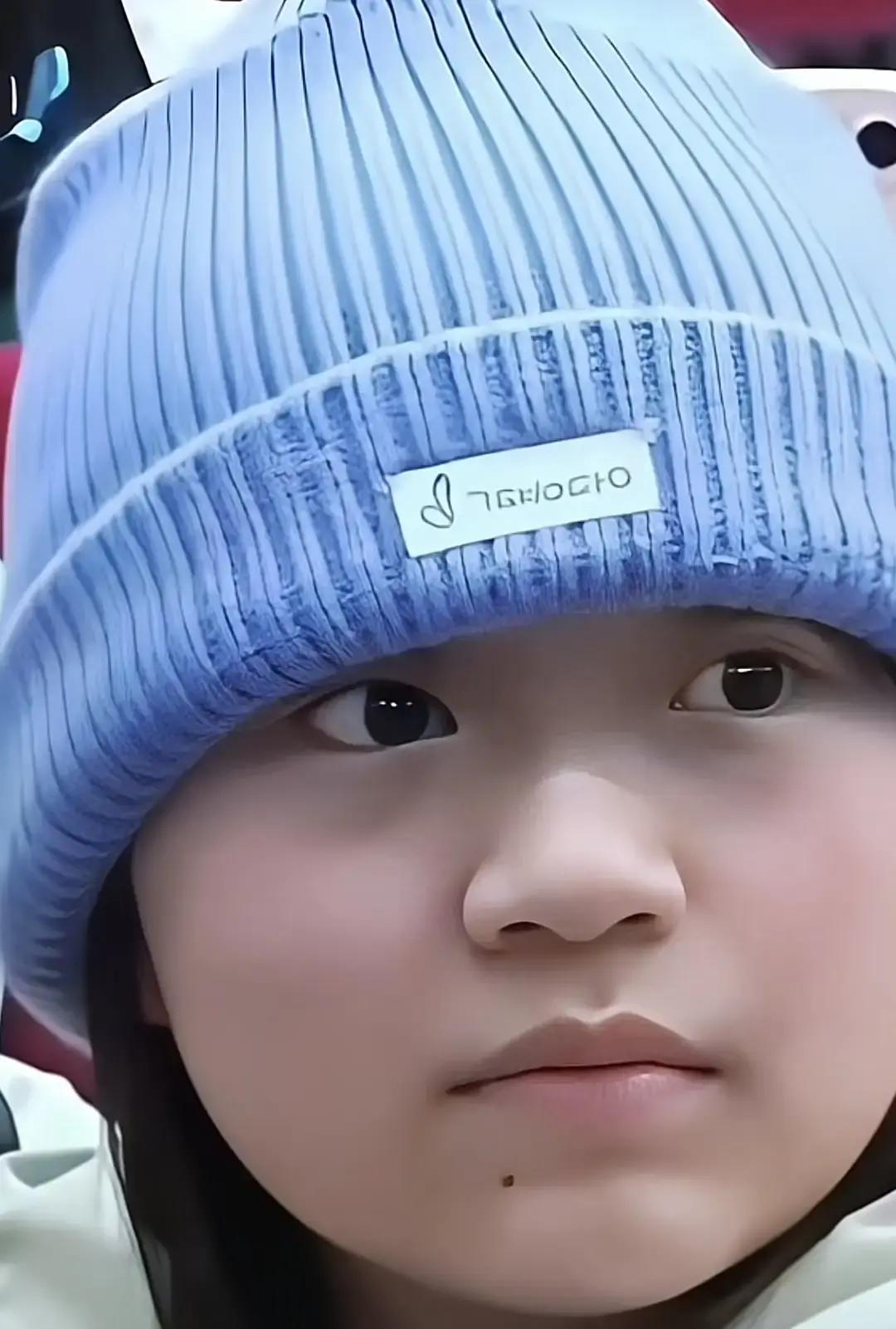 别只盯着全红婵“变美”了。她脸上真正在变的东西，你根本没看懂。国家队训练馆