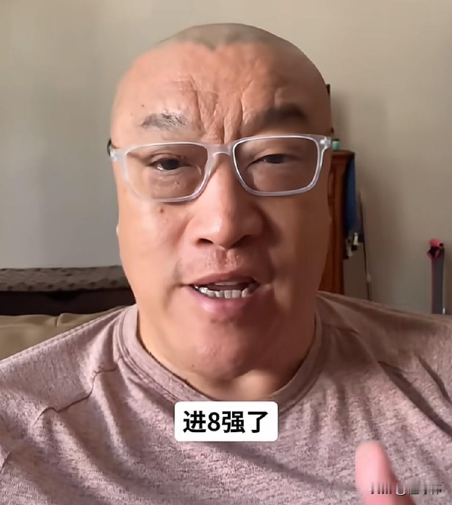 马健谈中国女篮：“中国女篮晋级八强了。”“这场比赛，赢得很艰险，最后就赢