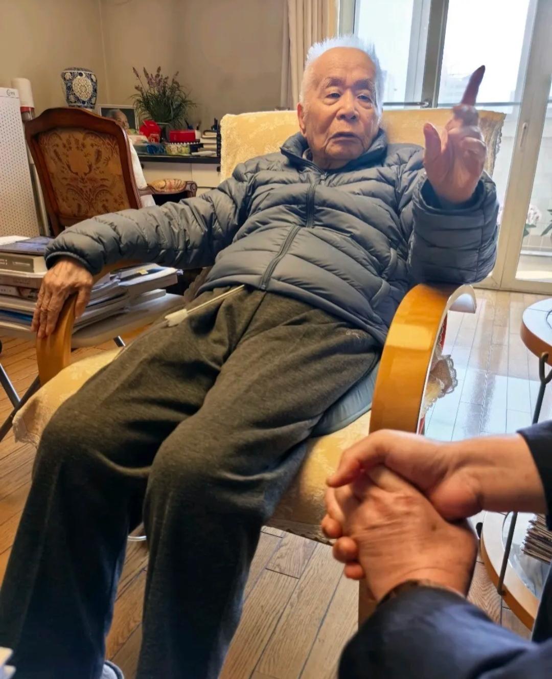 张博士谈何祚庥老院士到底著名到什么程度？很多网友可能不知道何老院士的影响力。