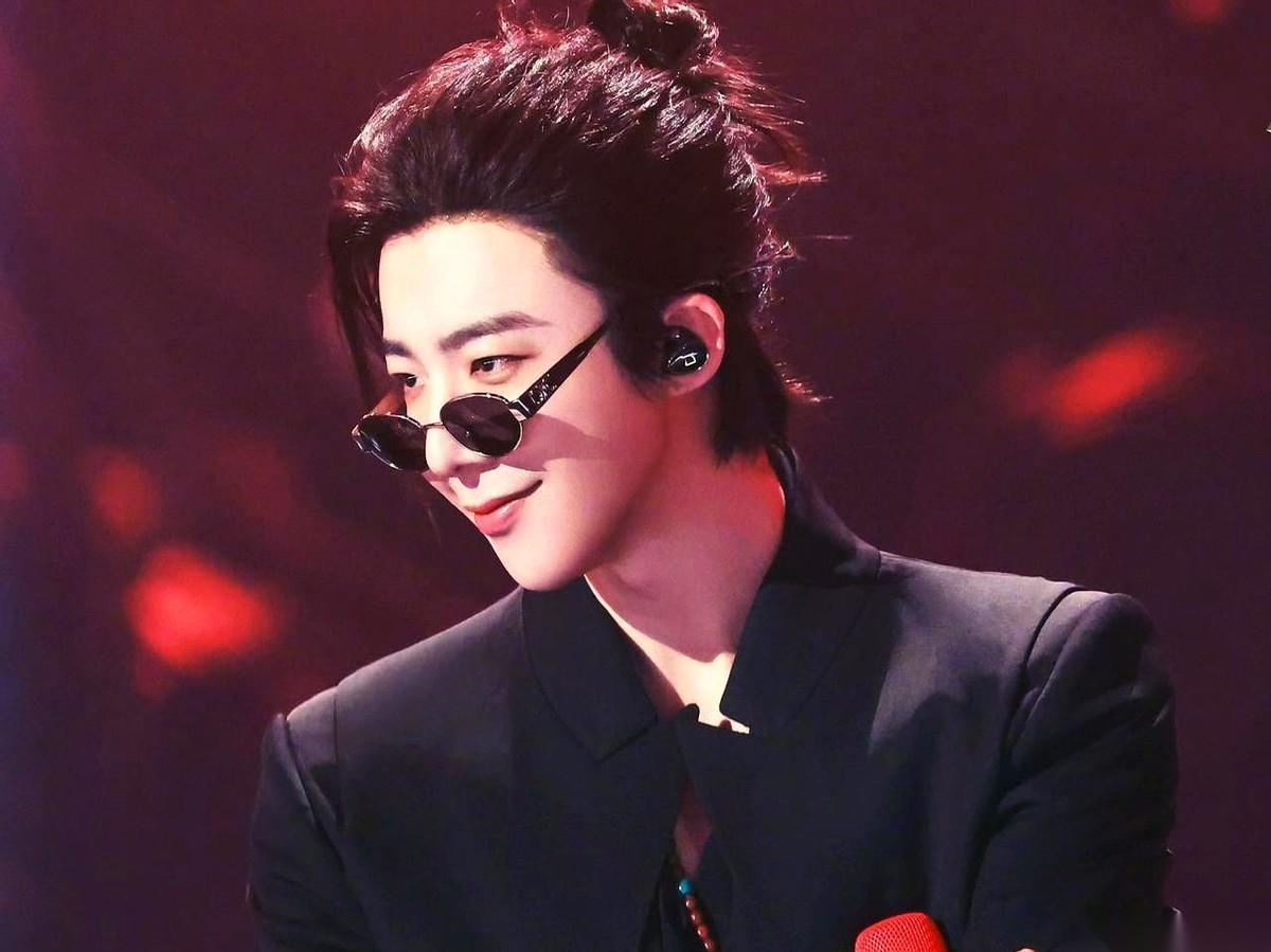 都说刘宇宁背后有大佬，这话真没错。而且是影视圈最硬、最惹不起的那种。他的“大