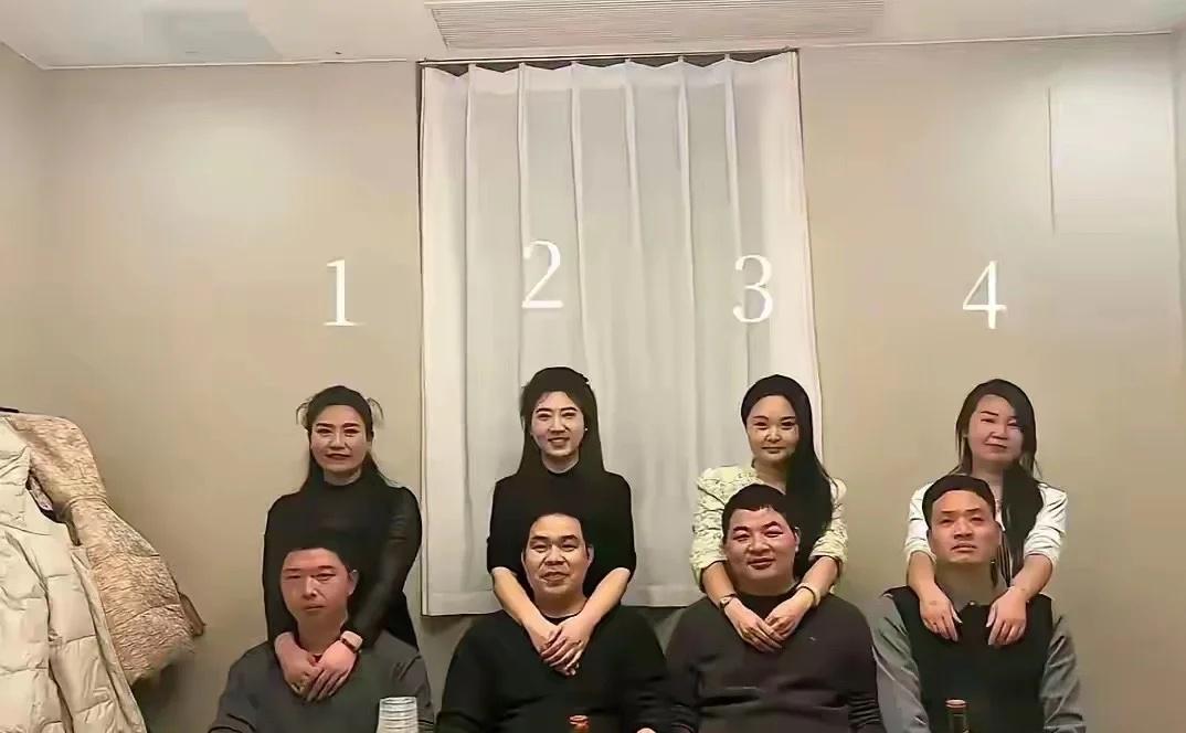 他们说4对夫妻，就有一对夫妻出轨了！你们猜一下那对夫妻？