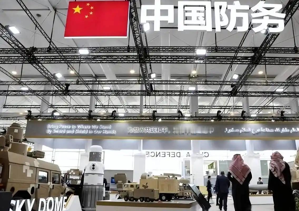 俄乌这一仗打完，全世界都看透了：中国军工，可能要卖爆了！因为这场冲突直接点燃了全