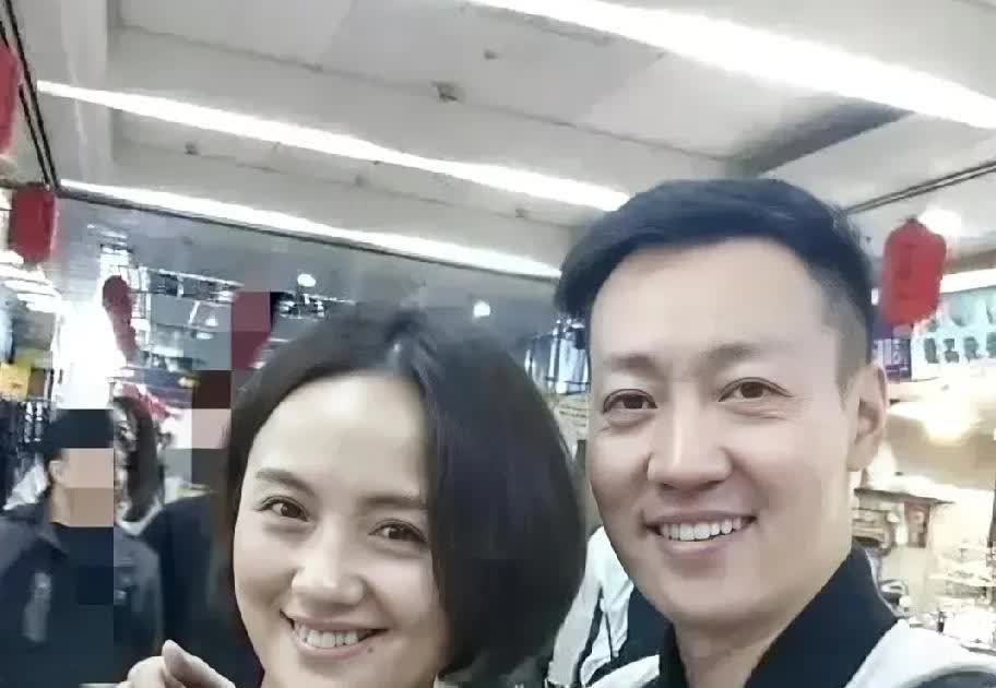 朱媛媛生活顺遂、性格开朗，怎么就患病了？闺蜜猜测，或许是她和忧郁的辛柏青性格不合
