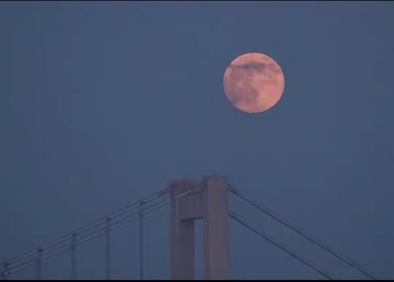 明晨年度第二大满月即将亮相，2025年最后一次超级月亮切莫错过！12月5日凌