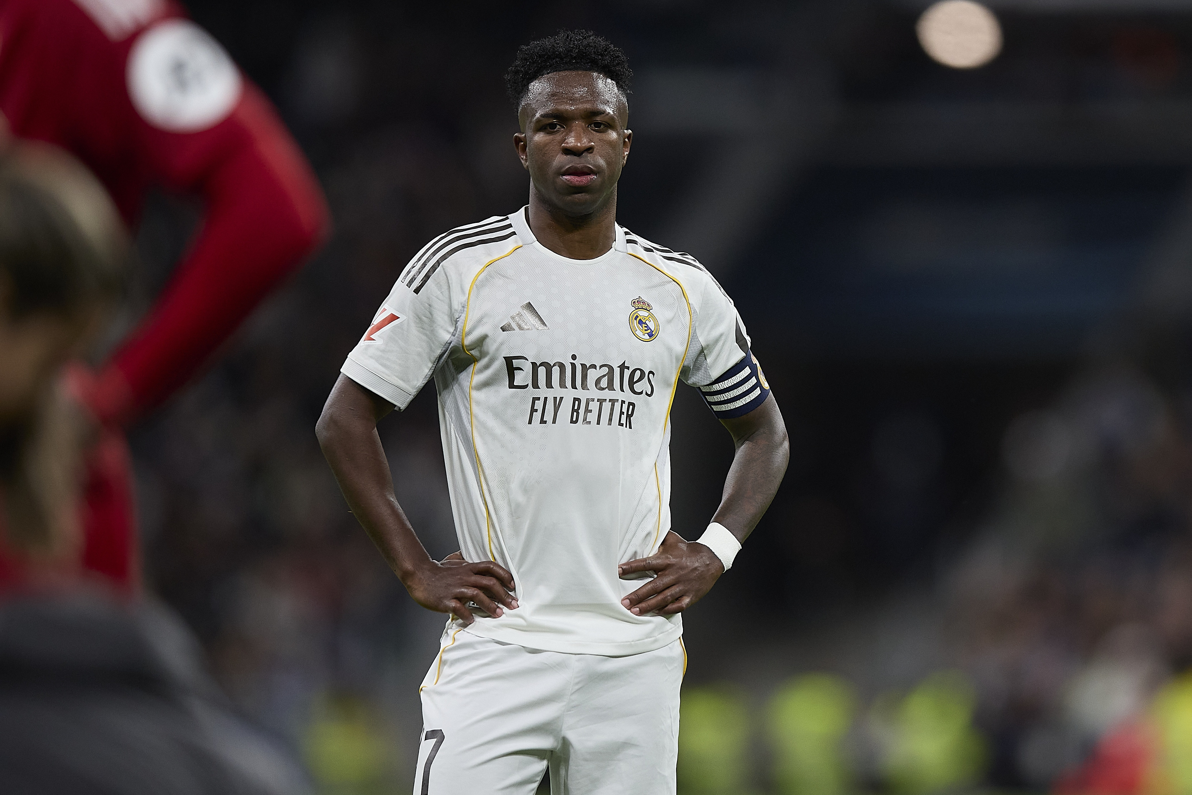 巴西名宿: 拉菲尼亚比维尼修斯更具多面性 阿隆索得多关爱后者