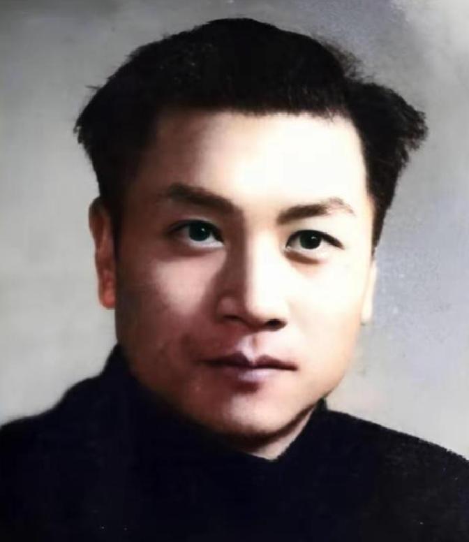 1944年，有个名叫任远的潜伏人员落到了敌人手里。刑罚还没动真格，他先扛不住了，