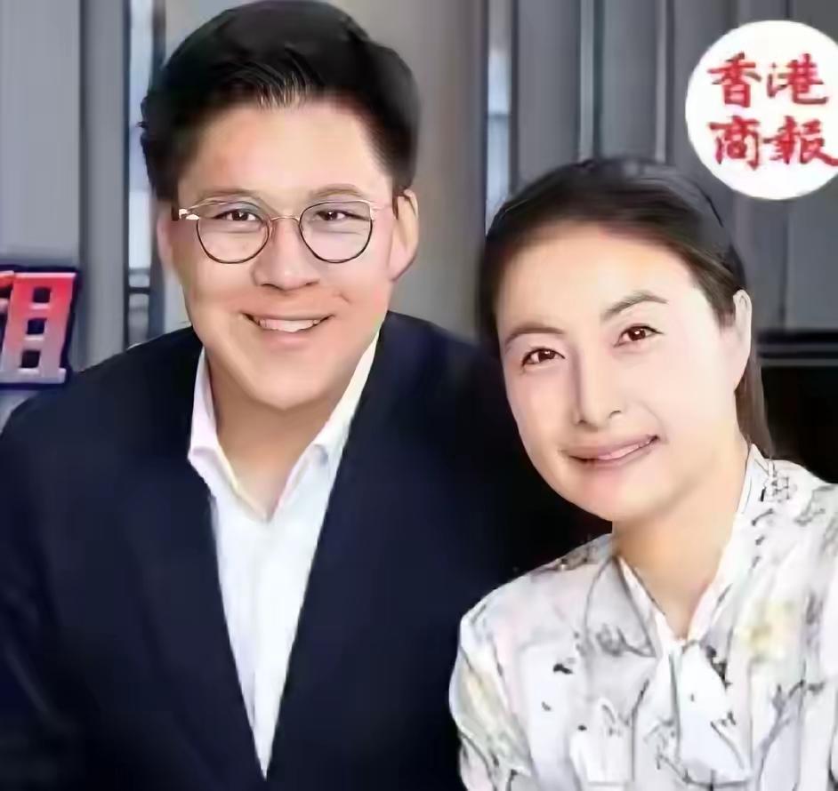 我仔细扒了霍启刚这35套房的分布，发现了一个细思极恐的真相——霍家眼光毒辣，