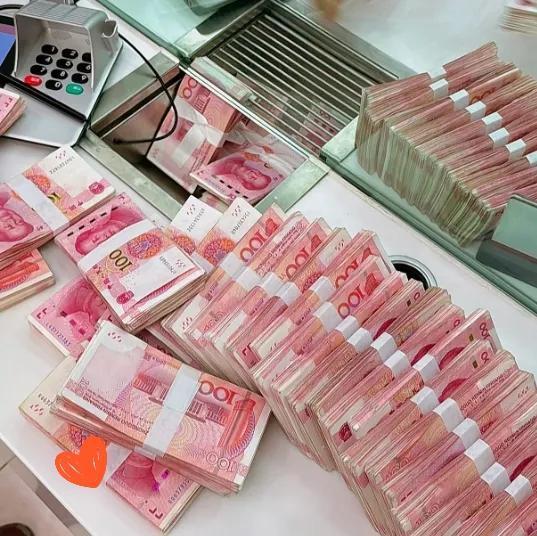 昨天去银行存20万一年定期，明面利率才1.25%，本来没抱啥期待，结果