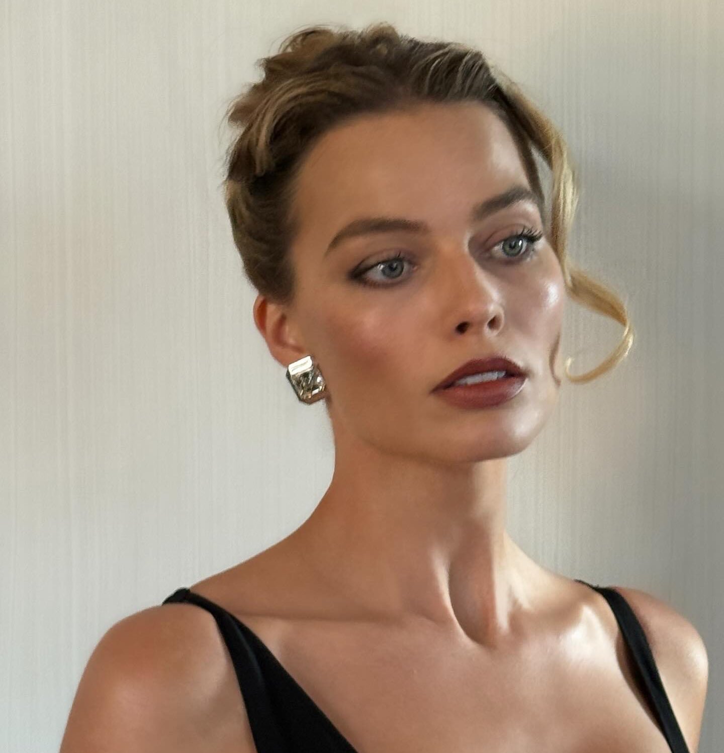 WOC！外媒报道，玛格特·罗比有望在卢卡·瓜达尼诺执导的新版《美国精神病人》中出