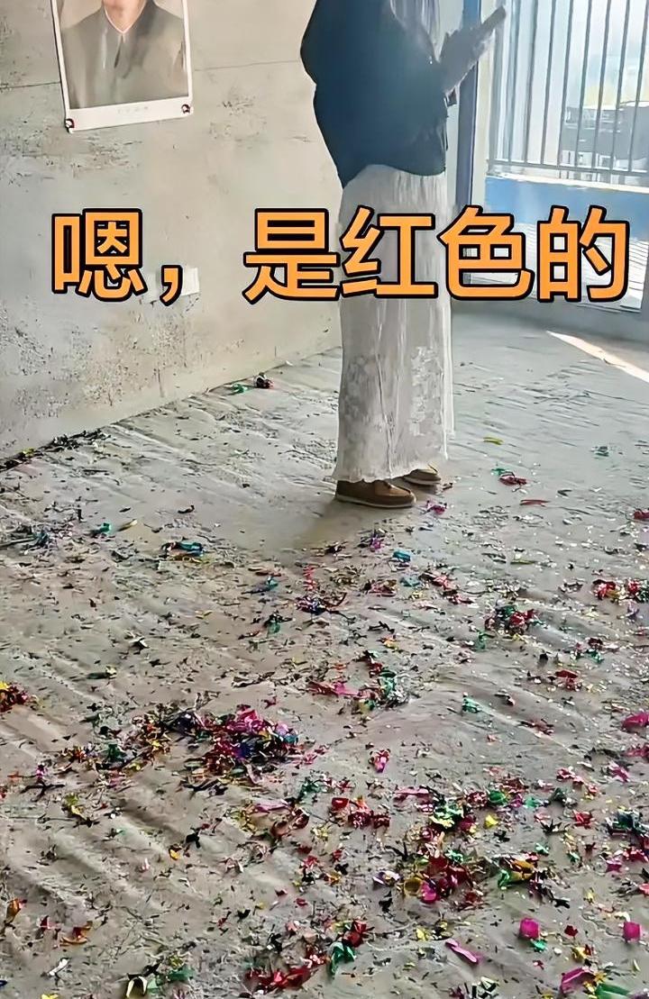 因为房主本命年，装修师傅必须穿红内裤，现在装修行业已经这么卷了吗？近期一装修师