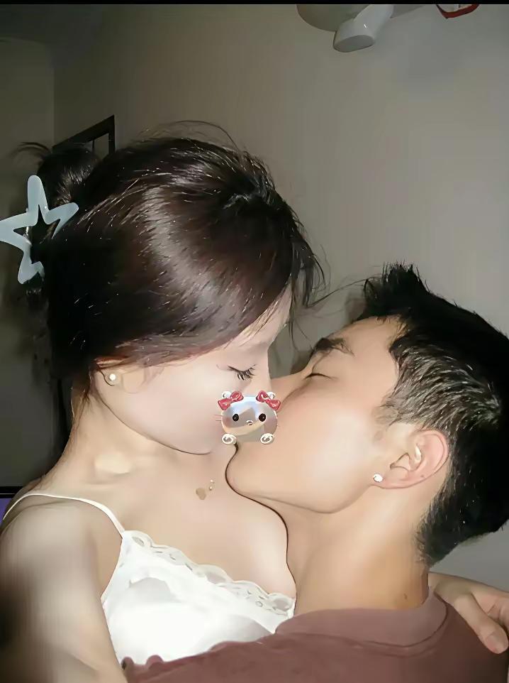 跟女人初次见面，打死不能问的5句话:1，你在哪上班？有的女人根本不上班，有的女人