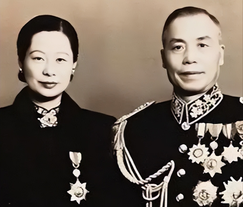1966年，75岁的李宗仁迎娶了26岁的胡友松，大婚当晚，当李宗仁满心欢喜地走进