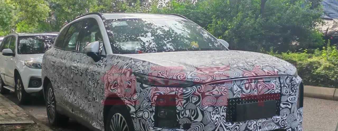 鱼雷拍到的T1G路试车谍照真的太让人期待了！这是奇瑞旗下的全新SUV，项目编号为