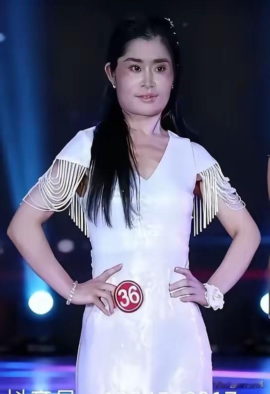 张倩这次夺得了选美冠军,有些人也许是出于羡慕嫉妒恨,总是对此颇有微词,这就有些不