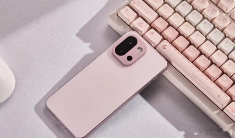 【一加13T手机维修备件价格公布：屏幕组件990元，电池199元】一
