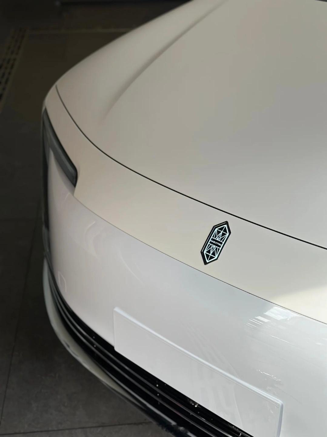 白+白，同色系双拼的尊界s800别有一番韵味