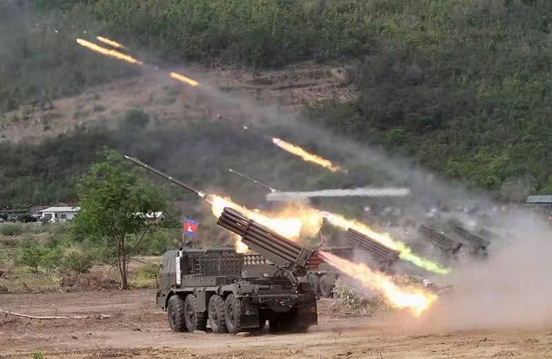 千万不要小看泰国的军事实力，开战48小时，就杀死柬埔寨4名将军。甚至，还打死了洪