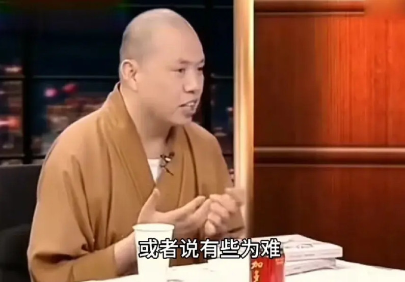 释永信倒台后这位和尚目前也不知道怎么样了，当初窦文涛马未都和他论经，这家伙讲话佛