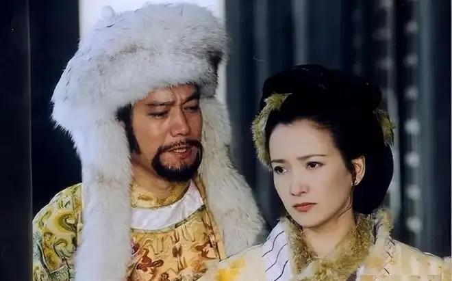 1232年，拖雷在喝过窝阔台的“洗病神水”后不久，突然暴病而亡。窝阔台对拖雷的妻