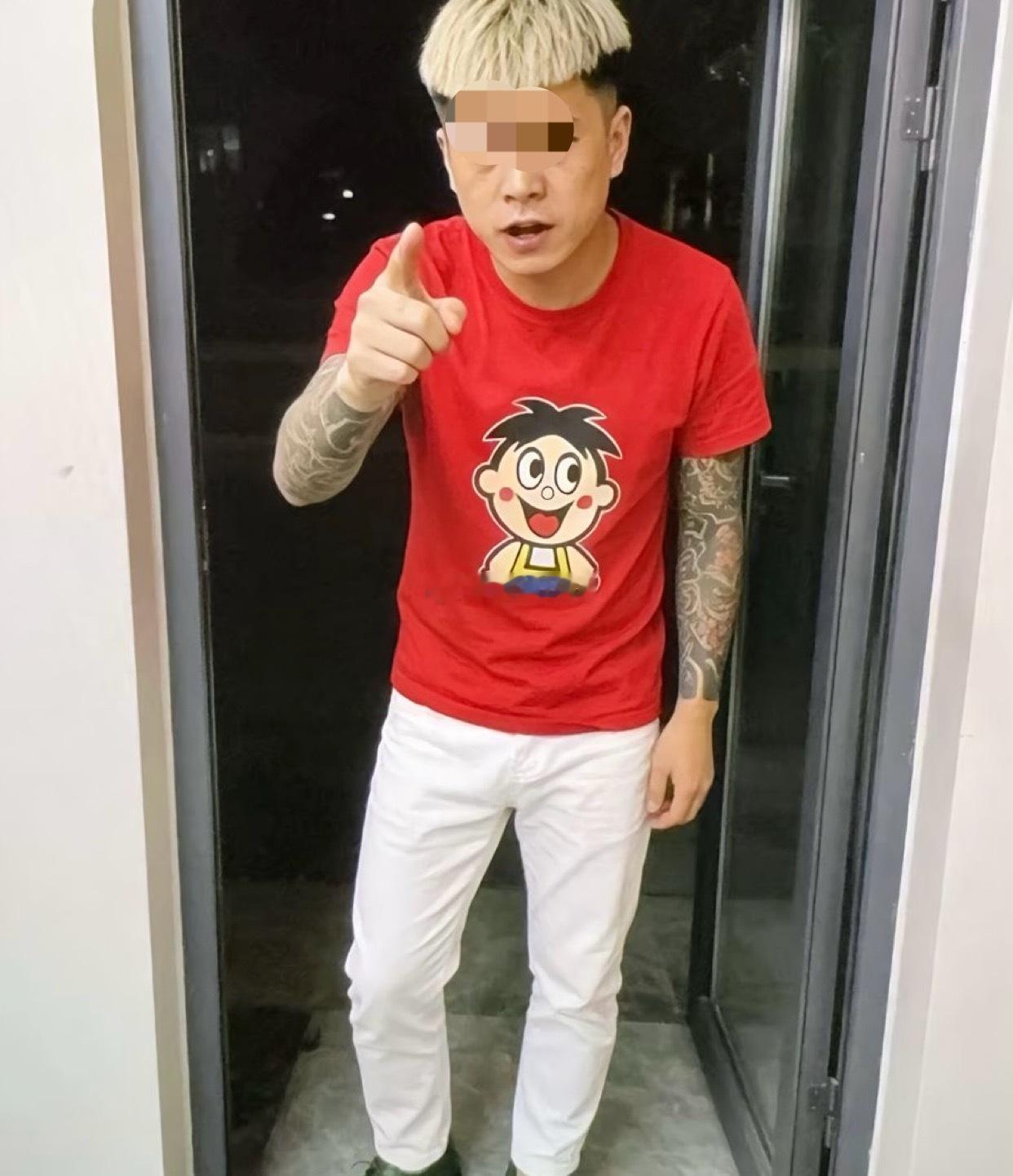 网友实名举报前妻（青岛执业律师），婚内长期与一名理发师保持不正当男女关系并生下孩