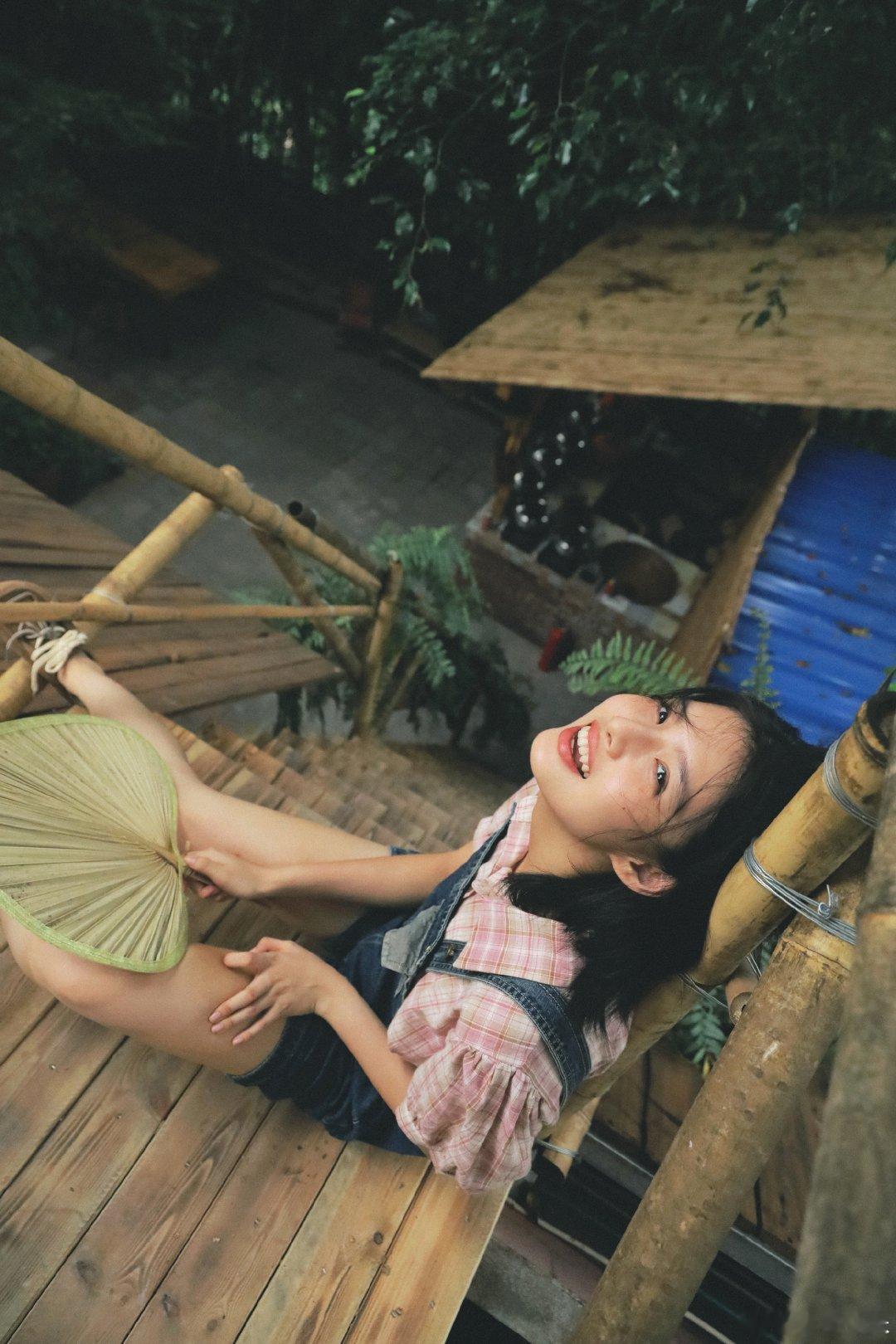 艾米不知道我的身材很曼妙艾米让小说里少女时期就倾国倾城的人设具象化了，而且什