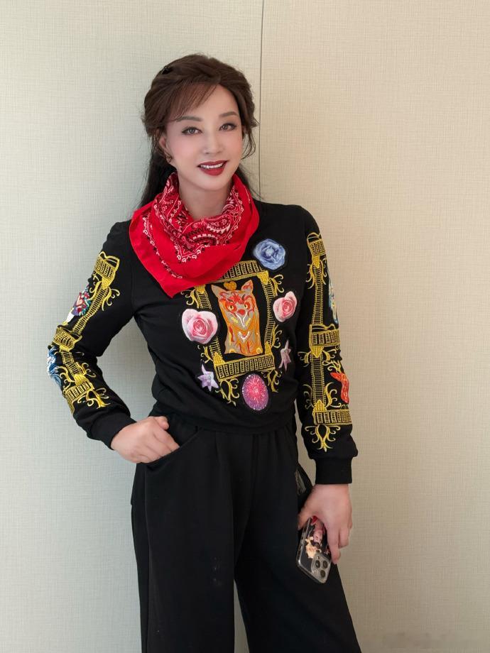 刘晓庆时代赶上我了吗不接受被随便称呼标签化，只做独一无二的刘晓庆，这份底气与