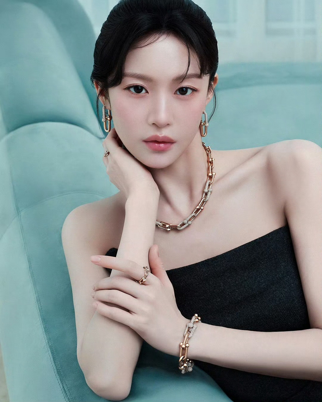 高允真的Tiffany&Co.地广已上线。八月签约Tiffany&Co