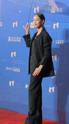 张钧宁这段仇人看到都释怀了张钧宁看待矛盾的角度很治愈，不再执着于怨恨，放下执念，