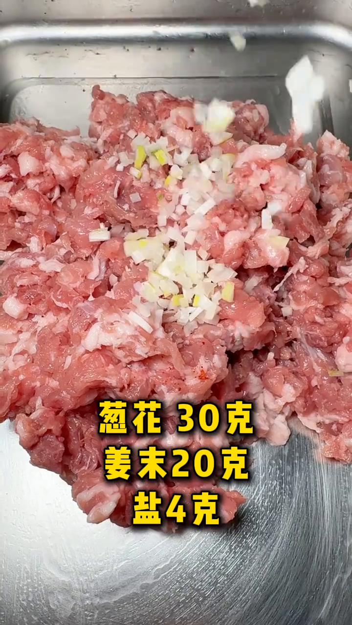 豆腐只要把豆腐混在肉馅里就能让肉包子更鲜嫩。98%的人都不知道只要把豆腐混在肉
