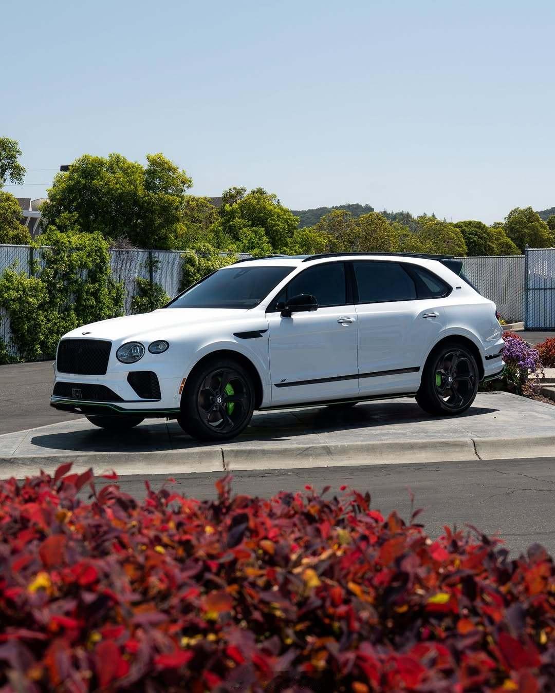 BentleyBentaygaSBlackEdition​​​