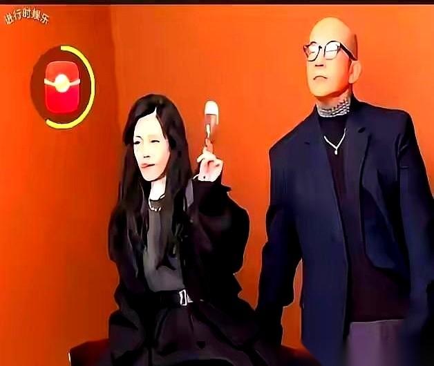 具俊晔，在大S走后一年，终于开了口。他对着韩国媒体，直接掀开了二十年前的一块旧