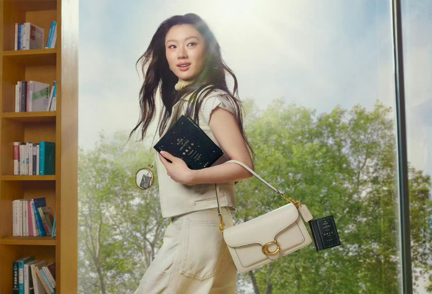 COACH品牌全球代言人：单依纯2026春季系列「书写真我故事」广告大片