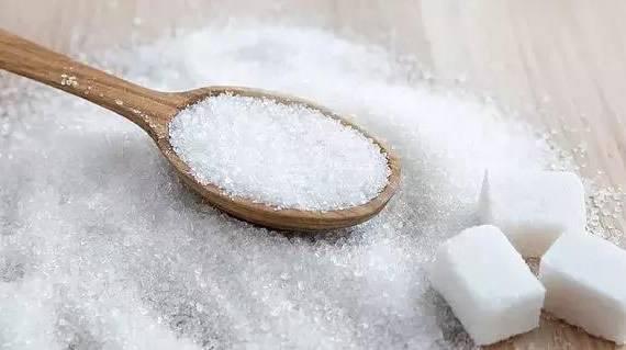 现在的国人被洗脑，以为不吃白糖就不得糖尿病，还被忽悠去吃甜味剂(代糖)而不吃甘蔗