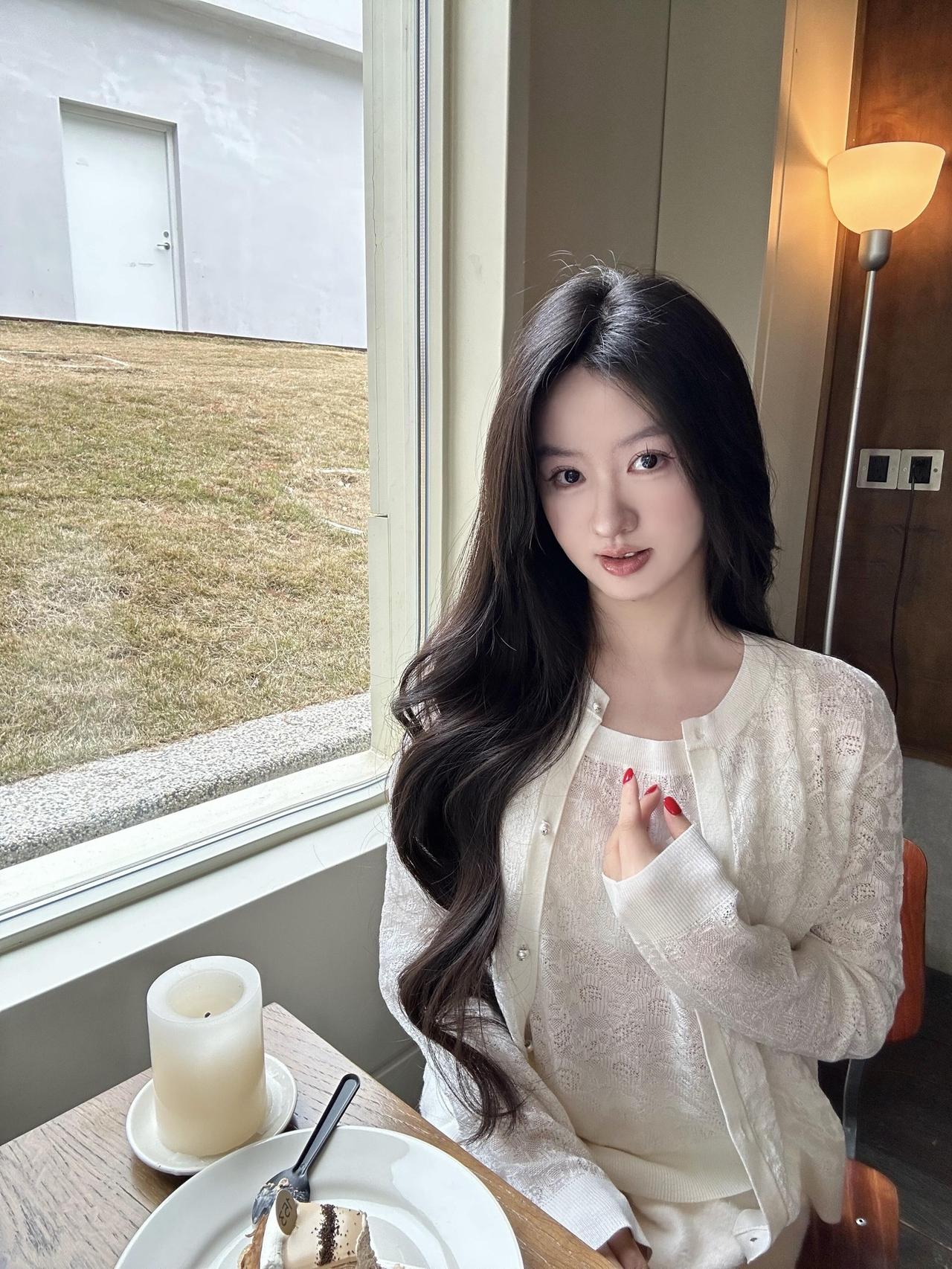 喜欢轻松自在的状态，不用刻意伪装，舒服做自己就很美好。自在生活女生日常松弛感