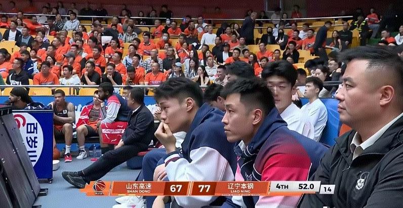 山东高速男篮能“保八争四”吗？“保八争四”？山东高速男篮俱乐部拟定了今年新赛